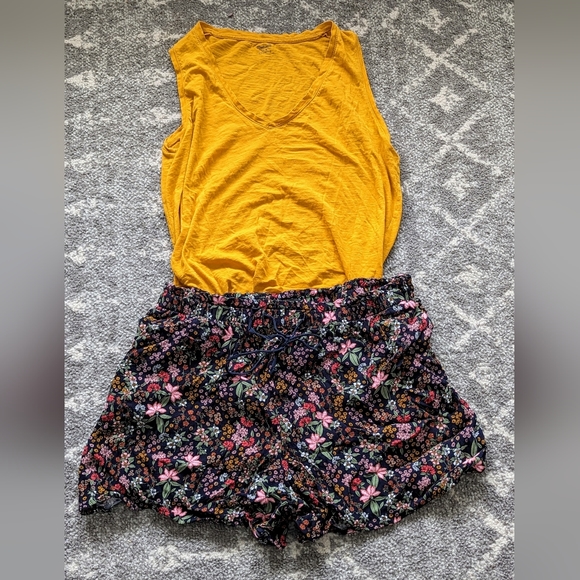 🌼LOFT floral 4 inch shorts navy Sz medium - Picture 1 of 5